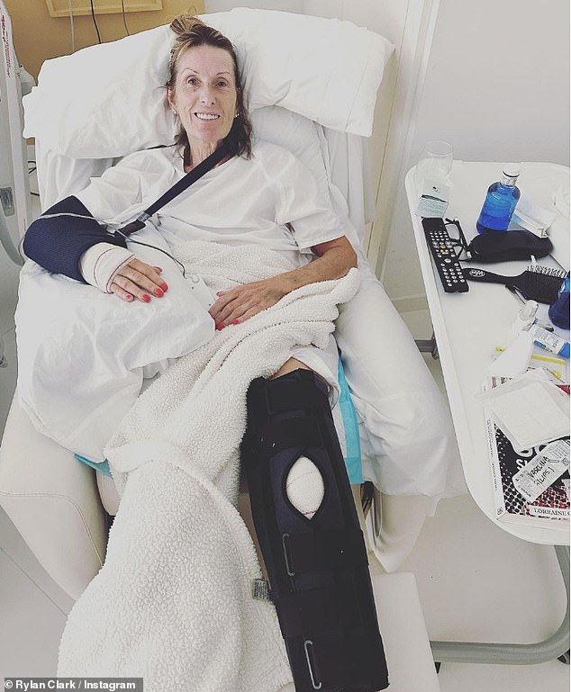 شارك رايلان سابقًا في عام 2023 أن والدته تعرضت لسقوط مروع في ماربيا واضطرت إلى إجراء عملية جراحية طارئة قبل أن يسافر كلاهما إلى المنزل على متن طائرة خاصة