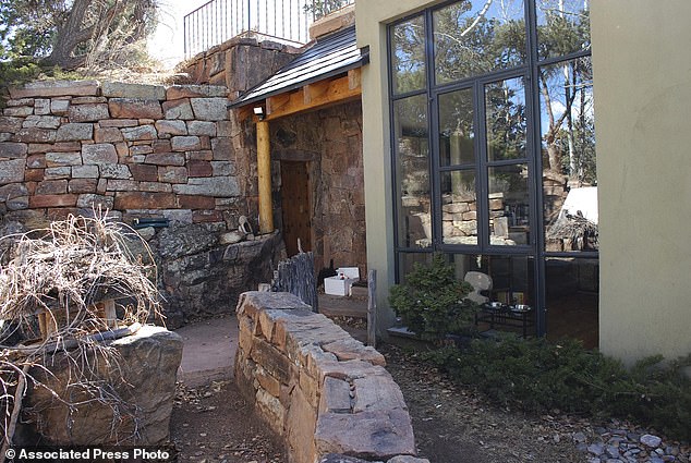 كما زُعم أن بعض الممتلكات كانت موبوءة بالفئران