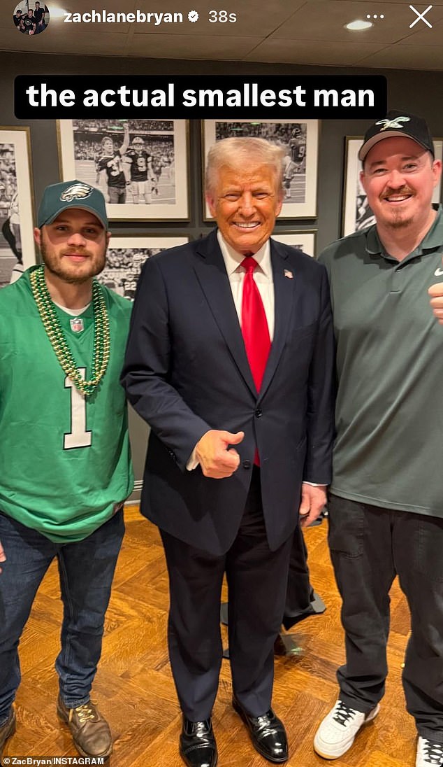 تم التقاط صور لبراين مع ترامب في مباراة السوبر بول العام الماضي