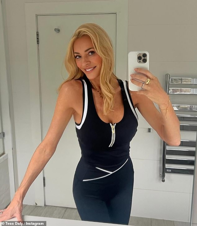 يأتي ذلك بعد أن قالت زوجة فيرنون، تيس دالي، إنها مستعدة أيضًا لـ “الفصل الثاني” وتشعر وكأنها “تبدأ فصلًا جديدًا في الحياة” في سن 56 عامًا بعد خروجها الصارم.