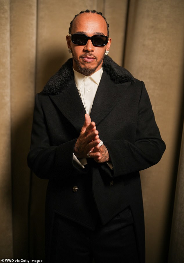 تفيد صحيفة ذا صن الآن أنه بعد قضاء ليلة السبت في كوتسوولدز توجهوا إلى لندن يوم الأحد حيث أقاموا في فندق روزوود الفاخر في العاصمة