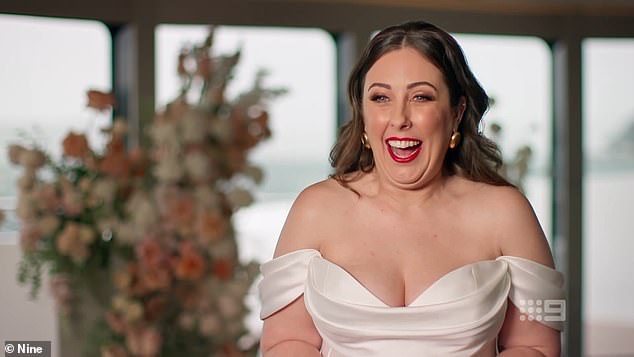 وقال عن مشاهدة الحلقة مرة أخرى: 