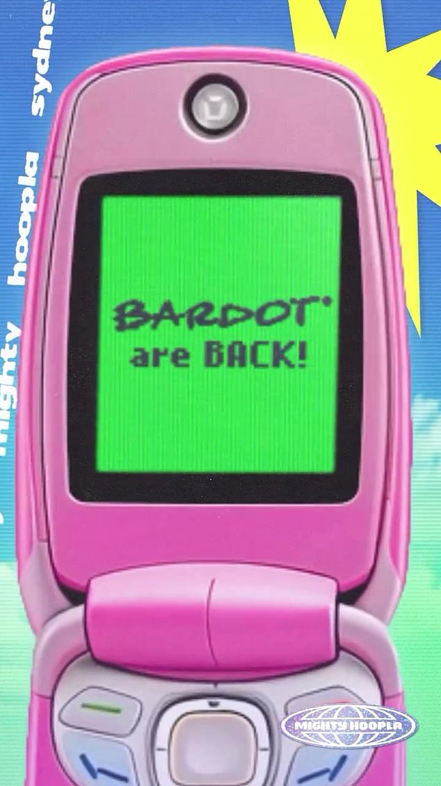 تم تأكيد مشاركة صانعي الأغاني الناجحين في العقد الأول من القرن العشرين، والذين تم تشكيلهم في عام 2002، كجزء من قائمة مهرجان سيدني مايتي هوبلا الافتتاحي يوم الأربعاء.