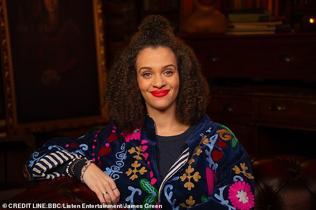 وبقيت الشخصية التلفزيونية مع ست أو سبع عائلات في السنوات التالية، والتي وصفتها بأنها فترة 