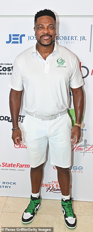 عندما بدأ تصوير فيلم Rush Hour الأصلي في عام 1997، كان تاكر (في الصورة في 25 أغسطس) يبلغ من العمر 26 عامًا وكان تشان يبلغ من العمر 43 عامًا، لكنهما الآن متقدمان جدًا في السن ليتمكنا من توجيه اللكمات والركلات في عمر 54 و71 عامًا.