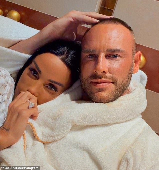 أكد برايس مؤخراً زواجه الرابع المفاجئ من رجل الأعمال لي أندروز (في الصورة)