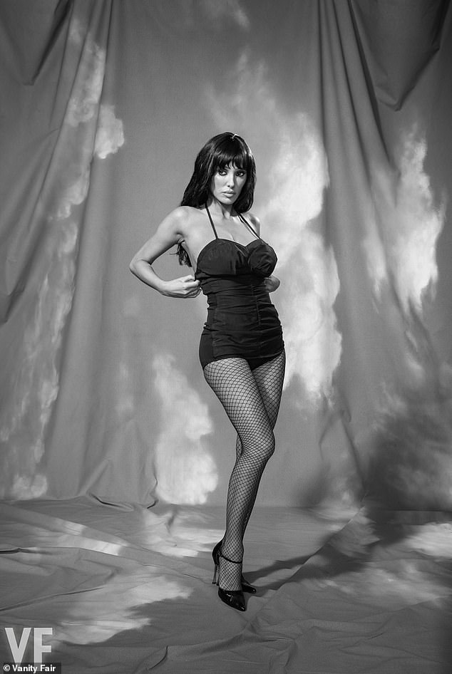 عند سؤالها عن نوبات الهوس التي يعاني منها مغني الراب، بكت بيانكا وقالت: 