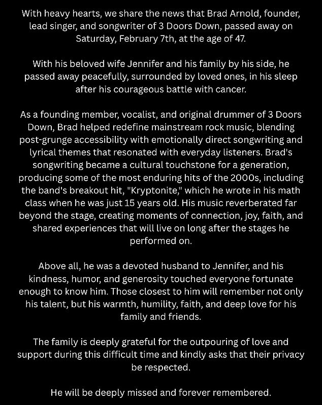 ساعد النجم الراحل في تحديد جيل من موسيقى الروك، حيث كتب أغاني مثل 