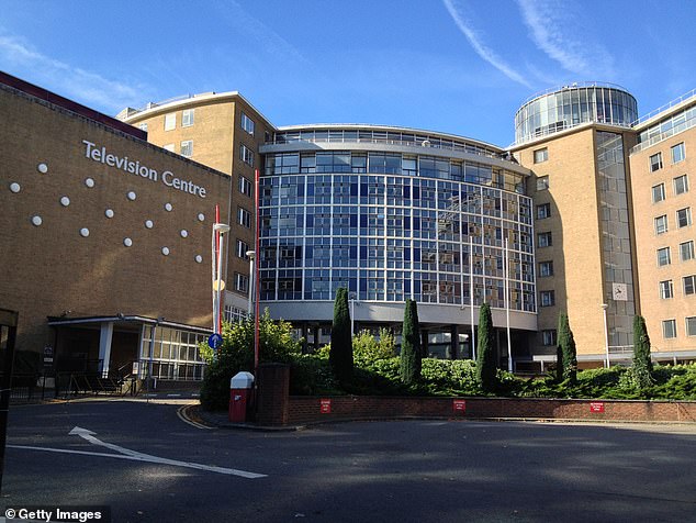 تم أيضًا نقل Good Morning Britain من مركز التلفزيون إلى المقر الرئيسي لـ ITN حيث تشترك الآن في الاستوديو مع ITV News