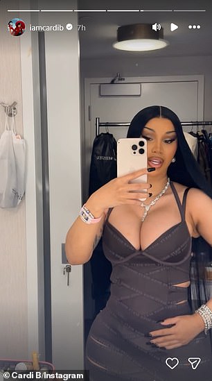 يحتل ألبومها الجديد حاليًا المركز 37 على مخطط Billboard 200 بعد ظهوره لأول مرة في المركز الأول منذ 19 أسبوعًا.