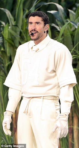 الأرنب السيء شوهد في ملعب ليفي في سانتا كلارا، كاليفورنيا