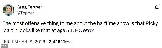 علق العديد من المستخدمين على X على ظهور مارتن في عرض نهاية الشوط الأول