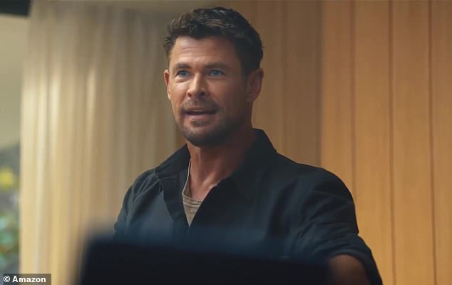 وبينما بدت إلسا، 49 عامًا، مرتاحة تمامًا مع مساعد المنزل المستقبلي، كريس، 42 عامًا، سرعان ما تحولت الشكوك إلى جنون العظمة الكوميدي.