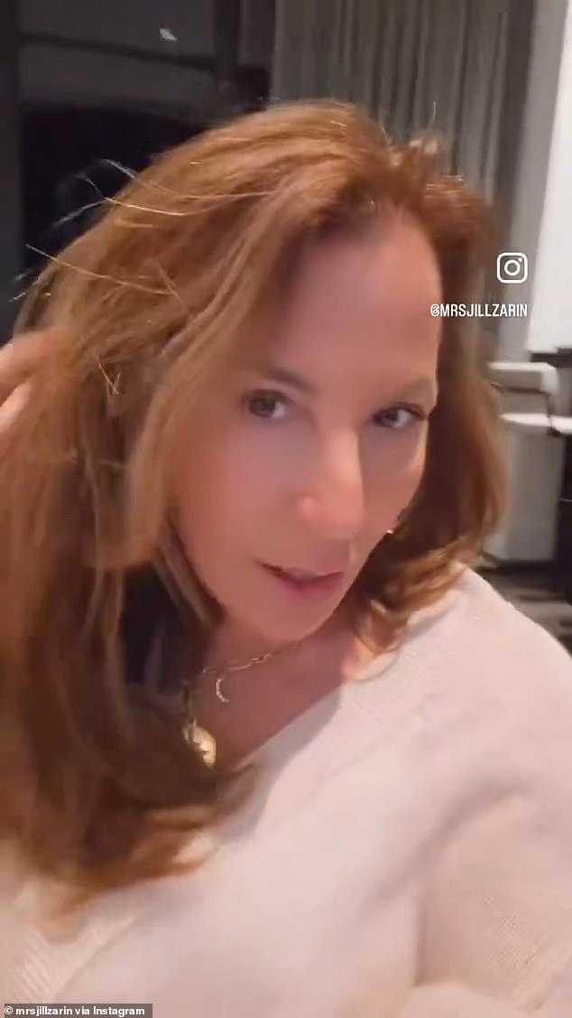 يوم الأحد، شاركت نجمة الواقع مقطع فيديو على إنستغرام انتقدت فيه العرض، واصفة إياه بأنه 