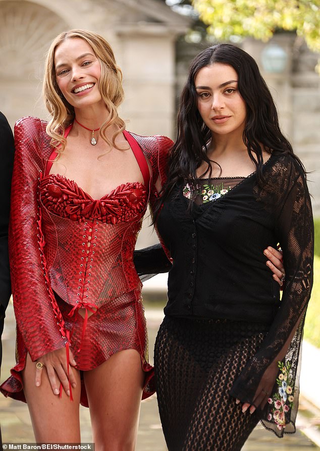 قالت روبي للمغنية وكاتبة الأغاني: 