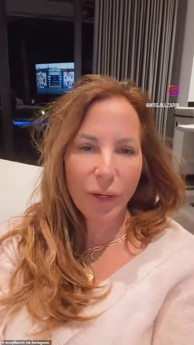 واجهت زارين انتقادات شديدة بعد أن قامت بتحميل خطبتها