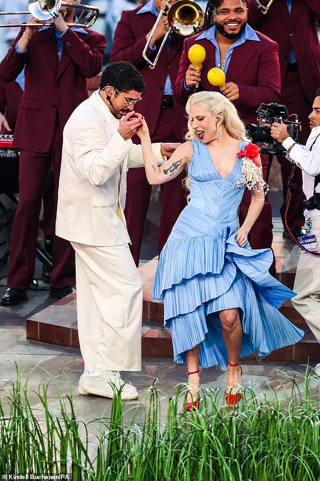 ادعى زارين بشكل غير دقيق أن العرض لم يضم 