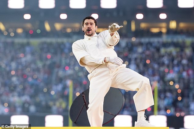 كان صديق المدرج السابق Bad Bunny بمثابة عرض الترفيه في Halftime لهذا العام