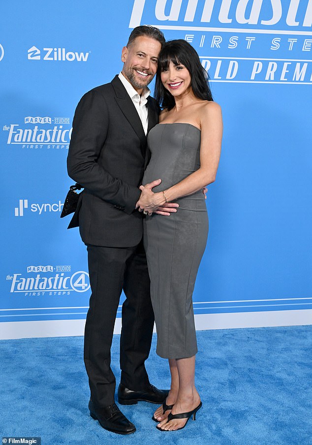 سعى جروفود إلى إرسال ابنته المراهقة إيلا إلى 