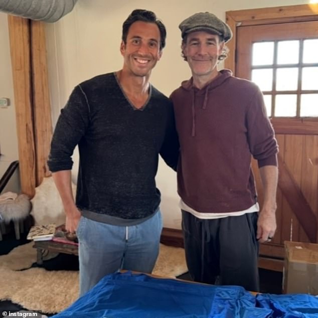 قام مارتن بلينكو، المؤسس المشارك لـ Cameo، بتحميل صورة لنفسه إلى جانب فان دير بيك بالإضافة إلى مشاركة التكريم