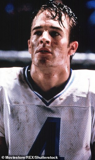 لعب دور جوناثان 