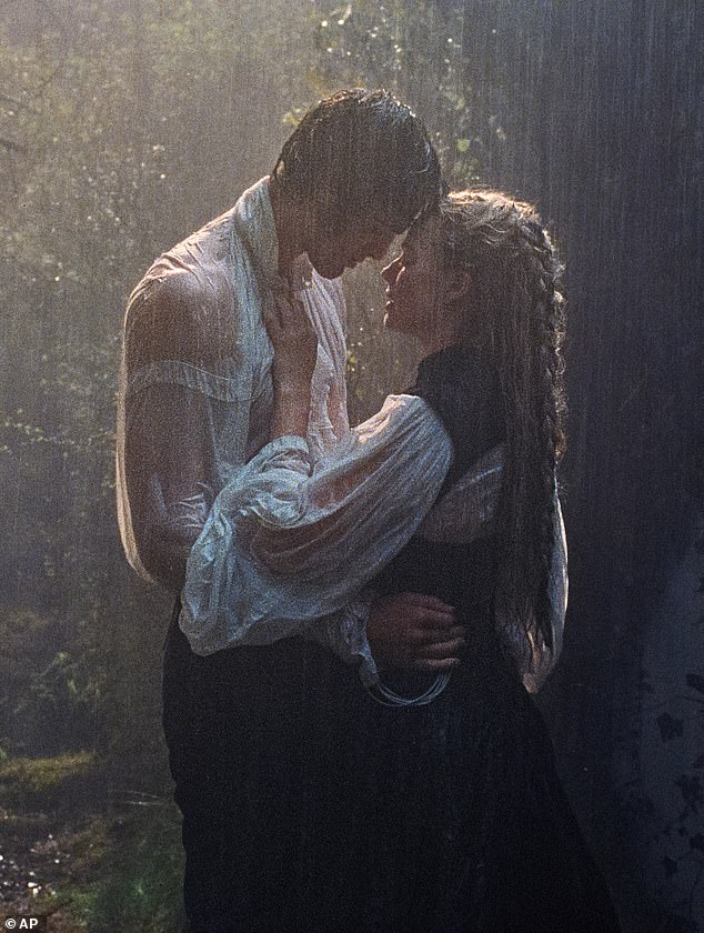 تم الترويج للفيلم، الذي يبدأ عرضه هذا الأسبوع في أستراليا، باعتباره نسخة مثيرة من رواية إميلي برونتي الكلاسيكية.