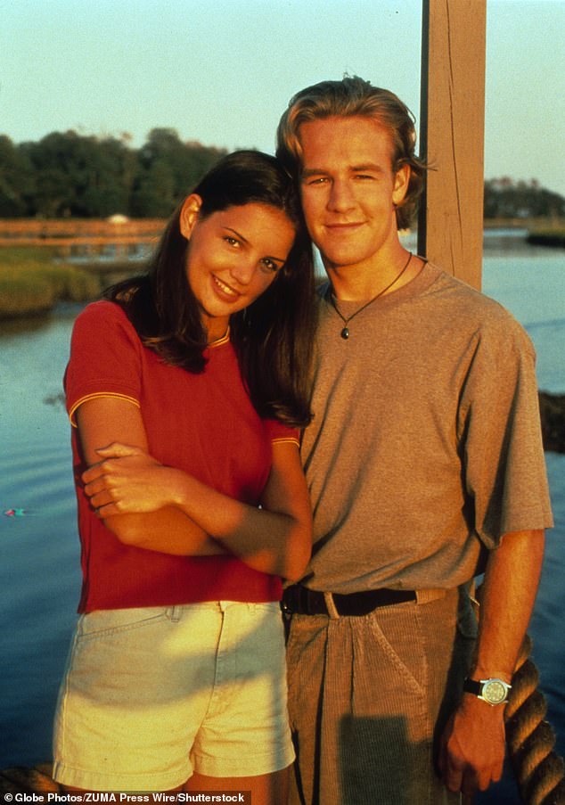 شاركت كاتي ذكريات الوقت الذي قضته مع جيمس في موقع تصوير Dawson's Creek، وكتبت عن 
