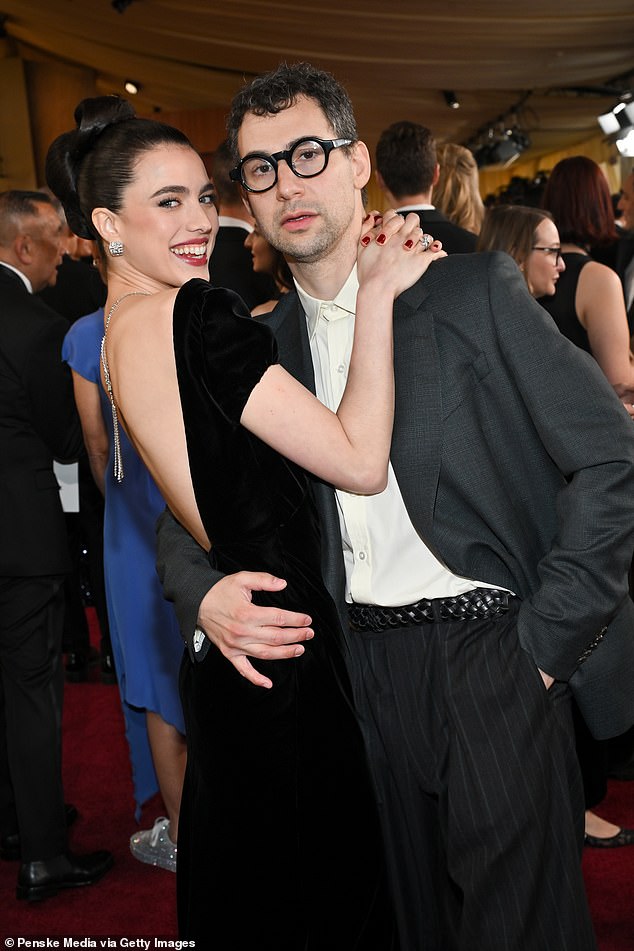 تم تصوير مارغريت مع زوجها جاك أنتونوف في مارس من العام الماضي