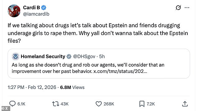 ردت Cardi B في غضون ساعات قليلة برد ناري على الوكالة الحكومية، في إشارة إلى التنقيحات المثيرة للجدل للمعلومات في ملفات Jeffrey Epstein
