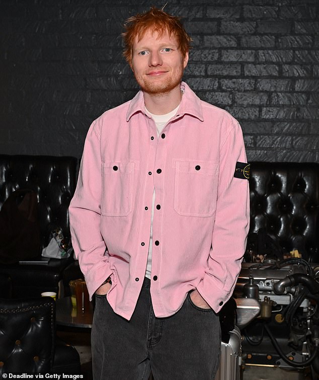 بدأ النجم العالمي، الذي كان آخر مرة في أستراليا عام 2023 في جولة الرياضيات، جولته في داون أندر في بيرث في 31 يناير. (في الصورة)