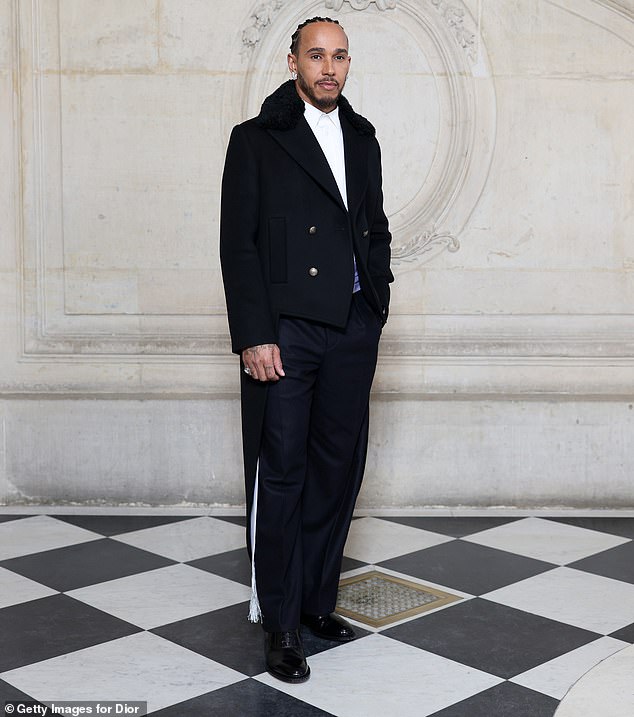 برج الجدي (22 ديسمبر - 19 يناير) هو برج أرضي يحكمه زحل، وهو معروف بالانضباط والمسؤولية. ولد في 7 يناير؛ شوهد في يناير في باريس