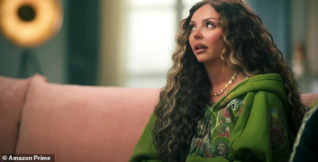 وفي الوقت نفسه، في فيلمها الوثائقي الجديد من Prime Video جيسي نيلسون: الحياة بعد ليتل ميكس، كشفت جيسي الغموض وراء مغادرتها الفرقة