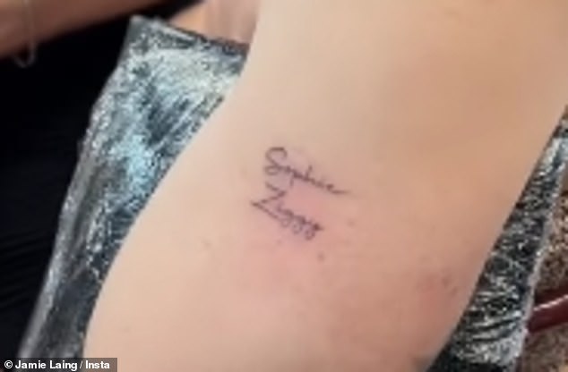 واحتفل نجم Made In Chelsea السابق، 37 عامًا، بهذه المناسبة بوشم مخصص لزوجته صوفي هابو، 31 عامًا، وابنهما الصغير زيغي يوم السبت.