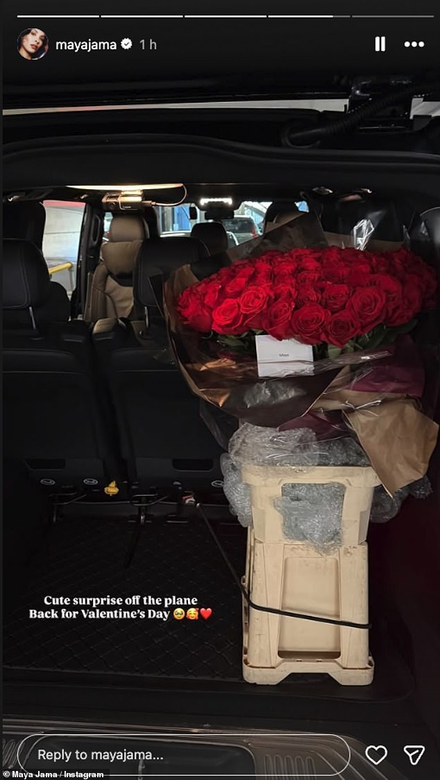 تفاجأت مايا جاما أيضًا بالزهور بعد أن أرسل لها صديقها روبن دياس باقة ضخمة من الورود الحمراء في طريق عودتها إلى المملكة المتحدة بعد تصوير فيلم Love Island في جنوب إفريقيا.