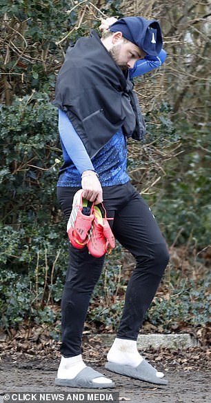 وشوهد برادلي في وقت لاحق وهو يغادر التدريب في مجموعته