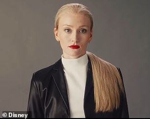 تم تصوير بيسيت، التي لعبت دورها سارة بيدجون، على أنها فتاة جليدية طموحة ومشاكسة. عندما يكون الصديق حريصًا جدًا على ملاحقة صديقه،