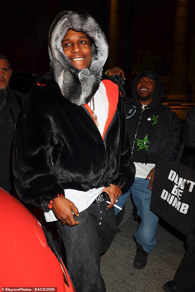 كان الفنان الموسيقي 