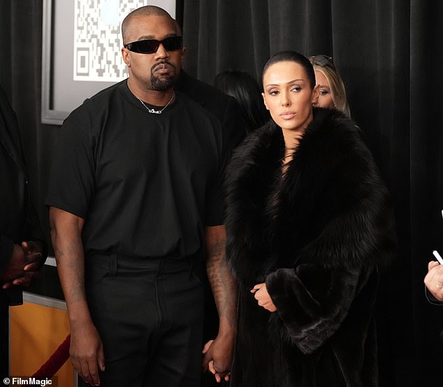 خلال مقابلة حديثة مع فانيتي فير، كسرت سينسوري صمتها بشأن تصريحات ويست المعادية للسامية الماضية بالإضافة إلى نوبات الهوس التي كان يعاني منها. شوهد في عام 2025 في لوس أنجلوس