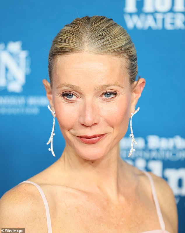 أضافت بالترو بريقًا من خلال ارتداء المجوهرات من Hearts on Fire