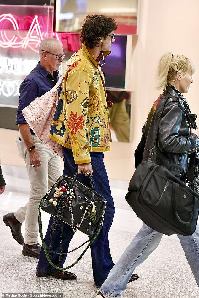 أنهى الثنائي بالأمس جولتهما الصحفية التي خضعت لتدقيق كبير أثناء وجودهما في المنزل في كوينزلاند لمشاهدة أخرى